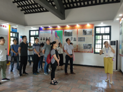 区住建局机关党委二支部参观桃荫别墅简报199.png