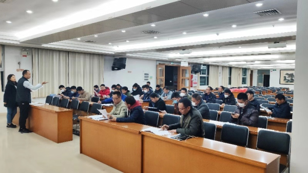 区交通运输局在大年初二晚上迅速召开联防联控工作布置会议.jpg