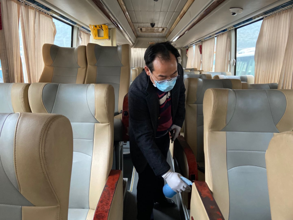 落实车辆消毒措施 (1).jpg