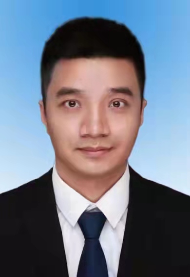 邹炜杰 副镇长.jpg