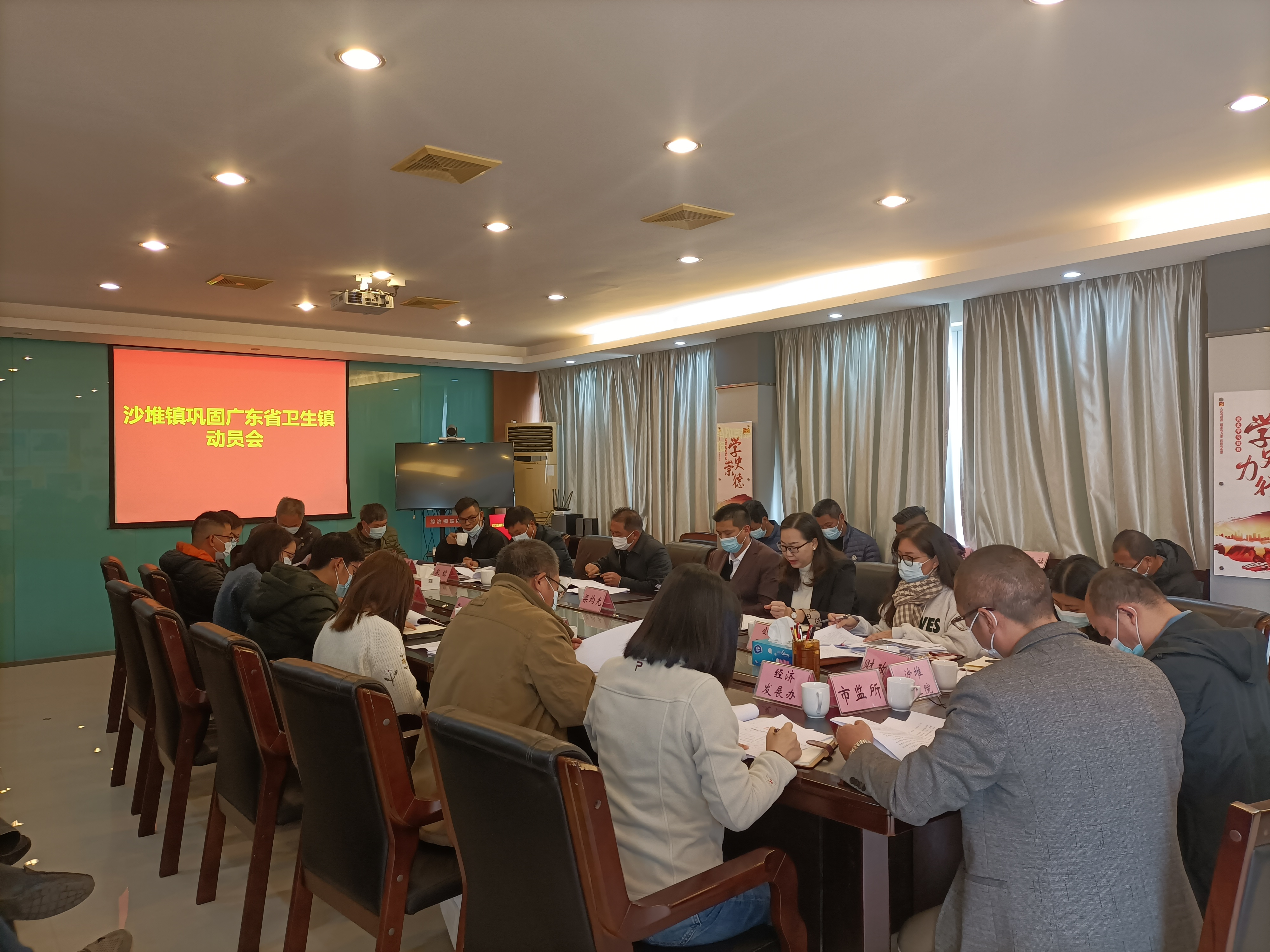 ebc48938df01cfaaa4d23e1eba76d3c.jpg