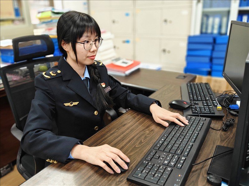 陈宝瑜.jpg