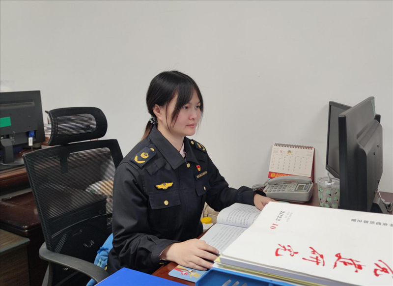 黎嘉雯.png