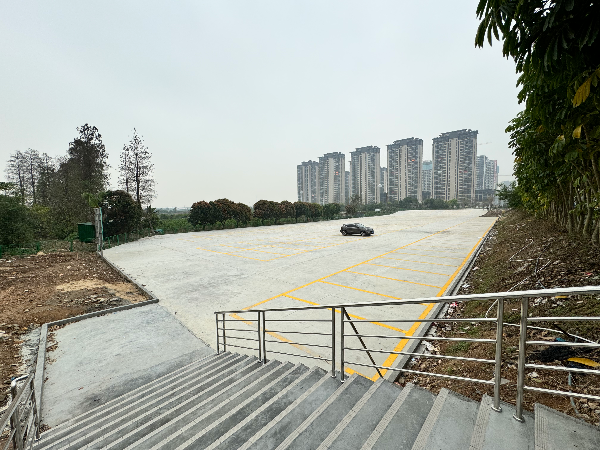 停车场2.jpg