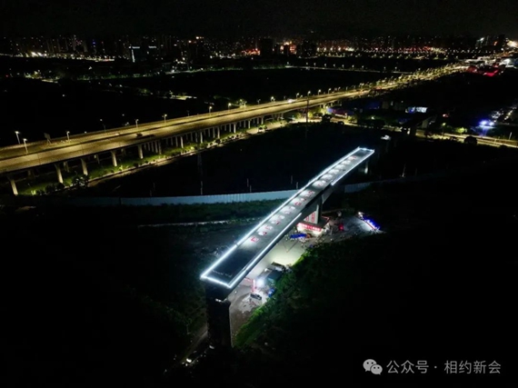 珠肇高铁跨南车路特大桥顺利完成转体作业