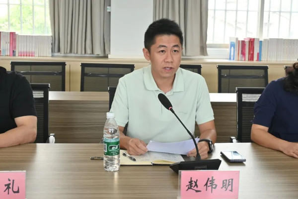 赵书记讲话.JPG