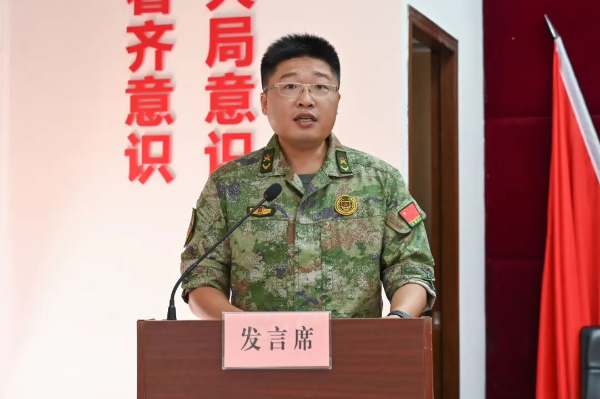 钟书记.jpg