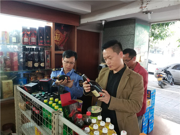 张斌副区长带队检查.jpg
