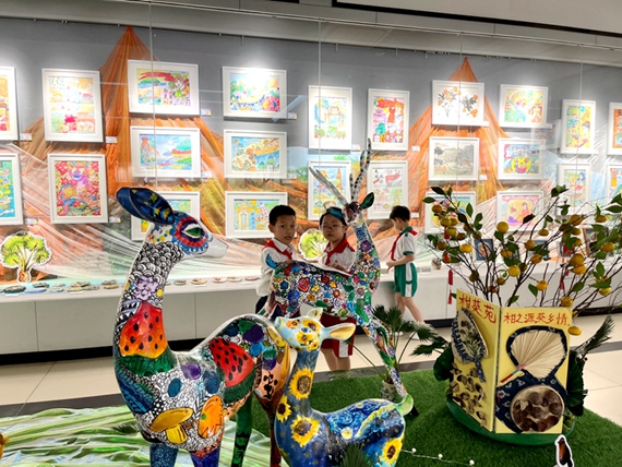 新会圭峰小学举办师生书画工艺作品展